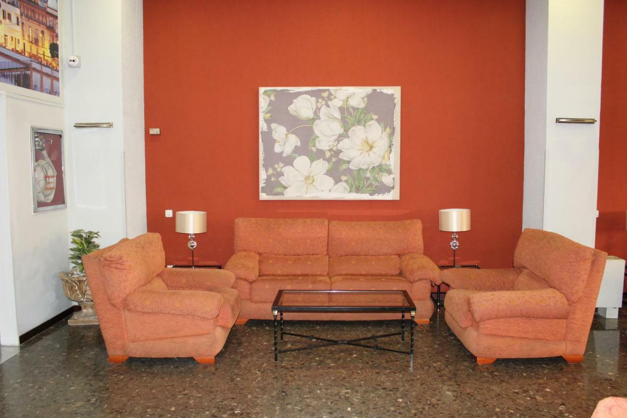 Resitur Luxury Apartment 532 Севилья Экстерьер фото